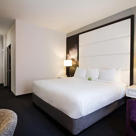 Tryp By Wyndham Savannah Bagian luar foto