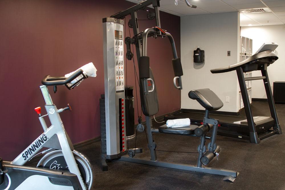 Tryp By Wyndham Savannah Bagian luar foto