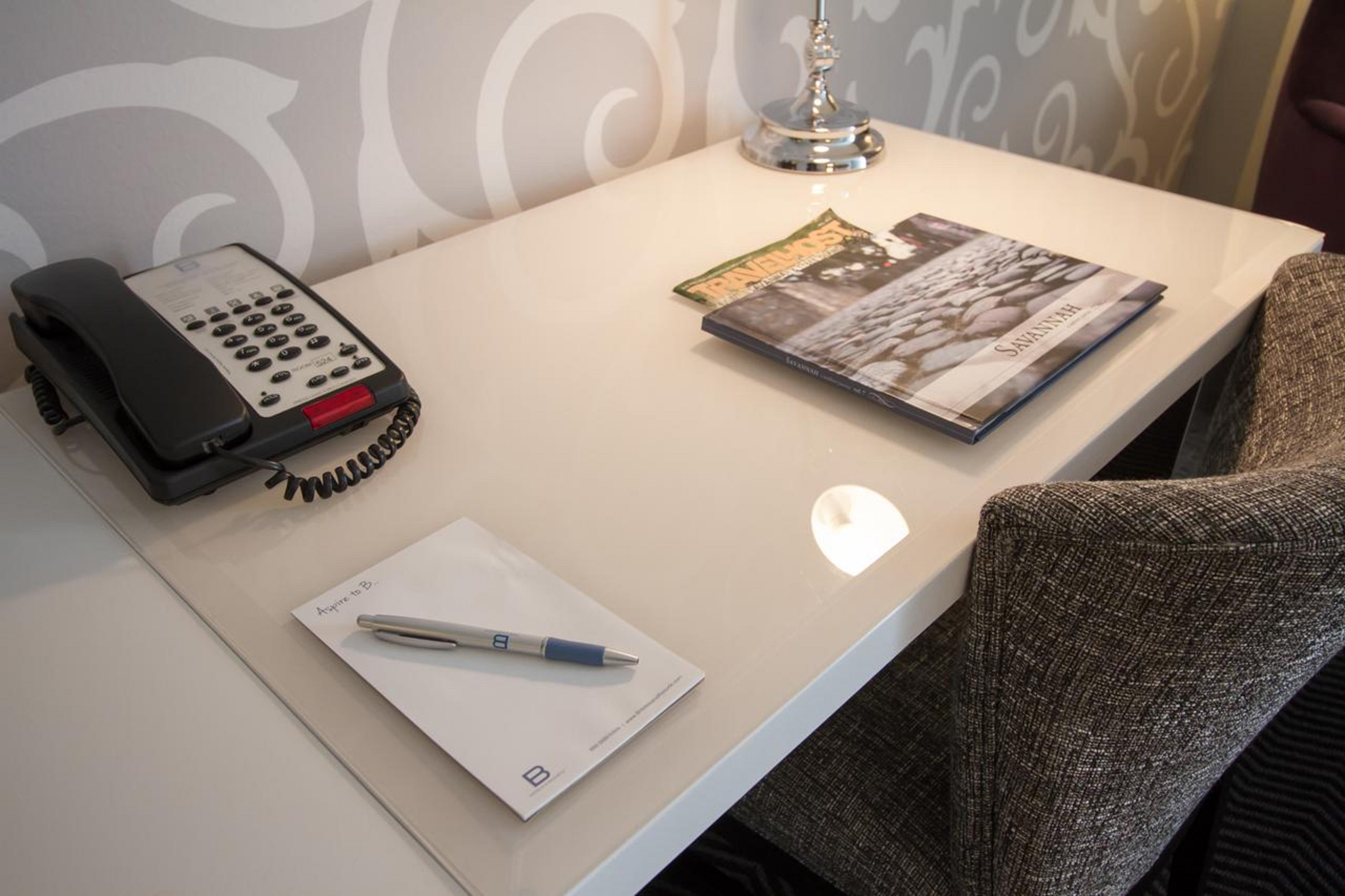 Tryp By Wyndham Savannah Bagian luar foto