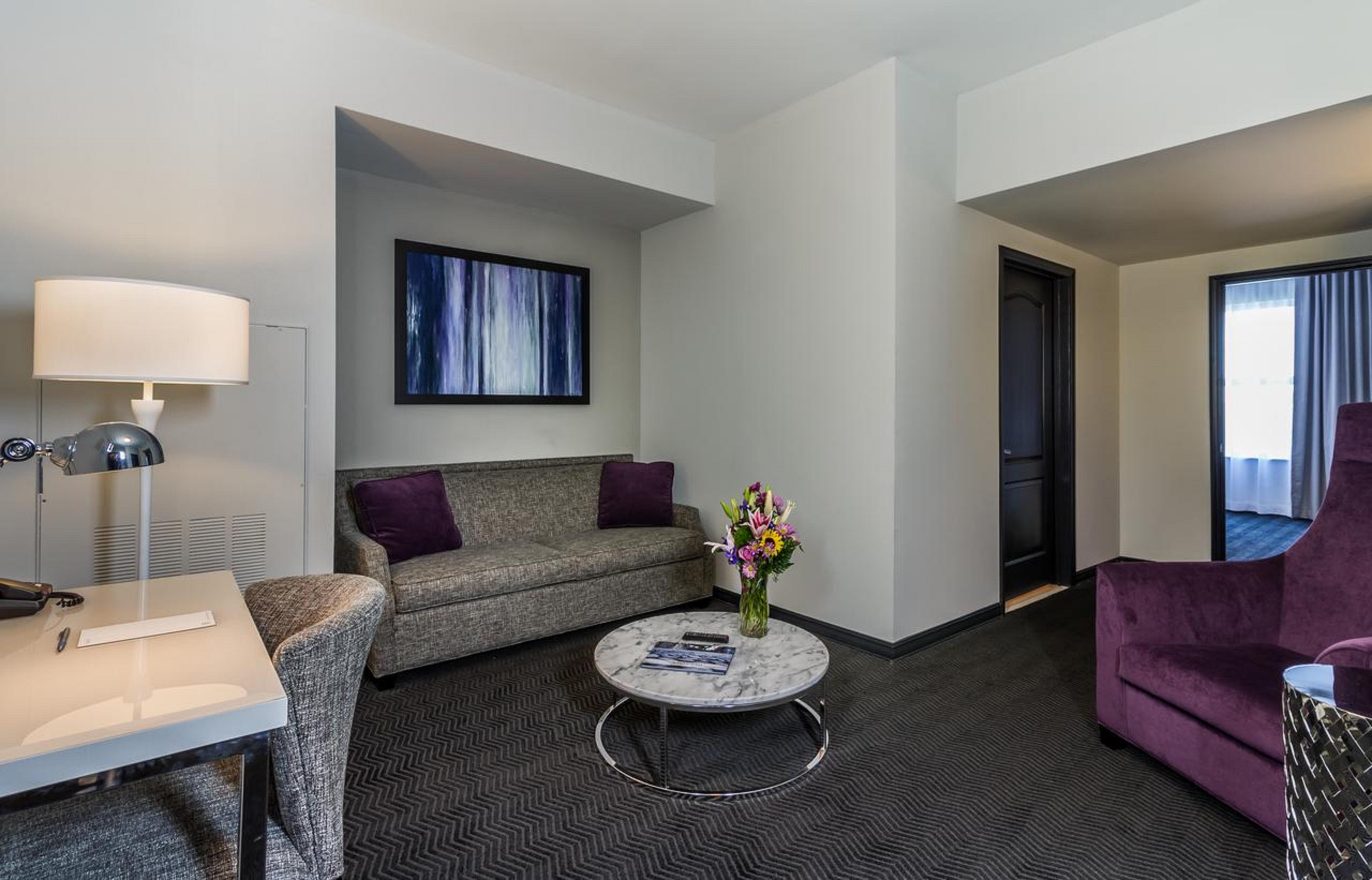 Tryp By Wyndham Savannah Bagian luar foto