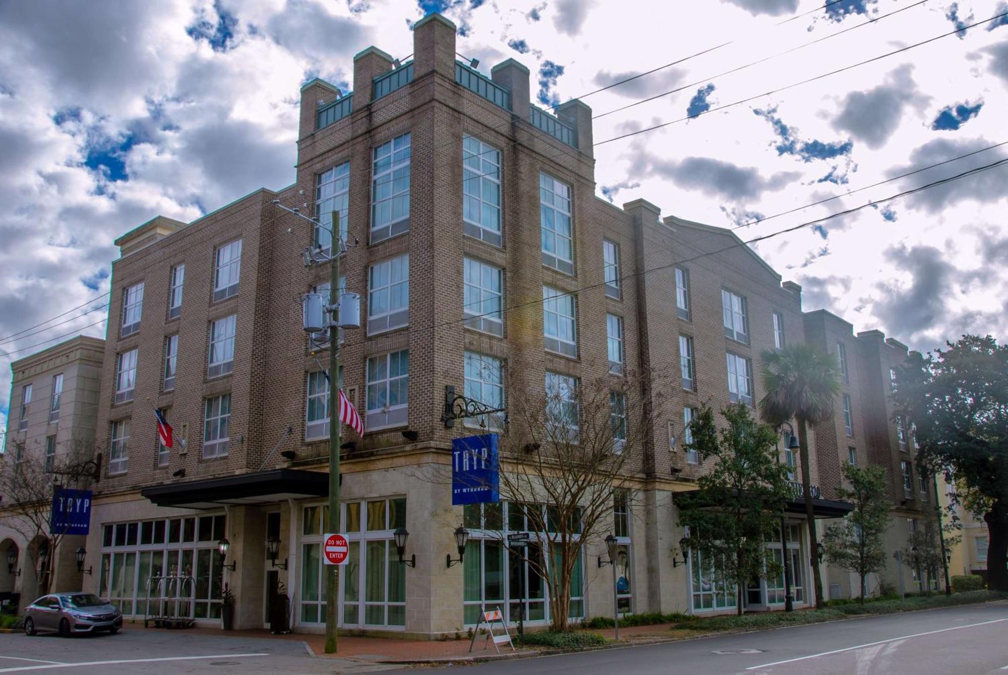 Tryp By Wyndham Savannah Bagian luar foto