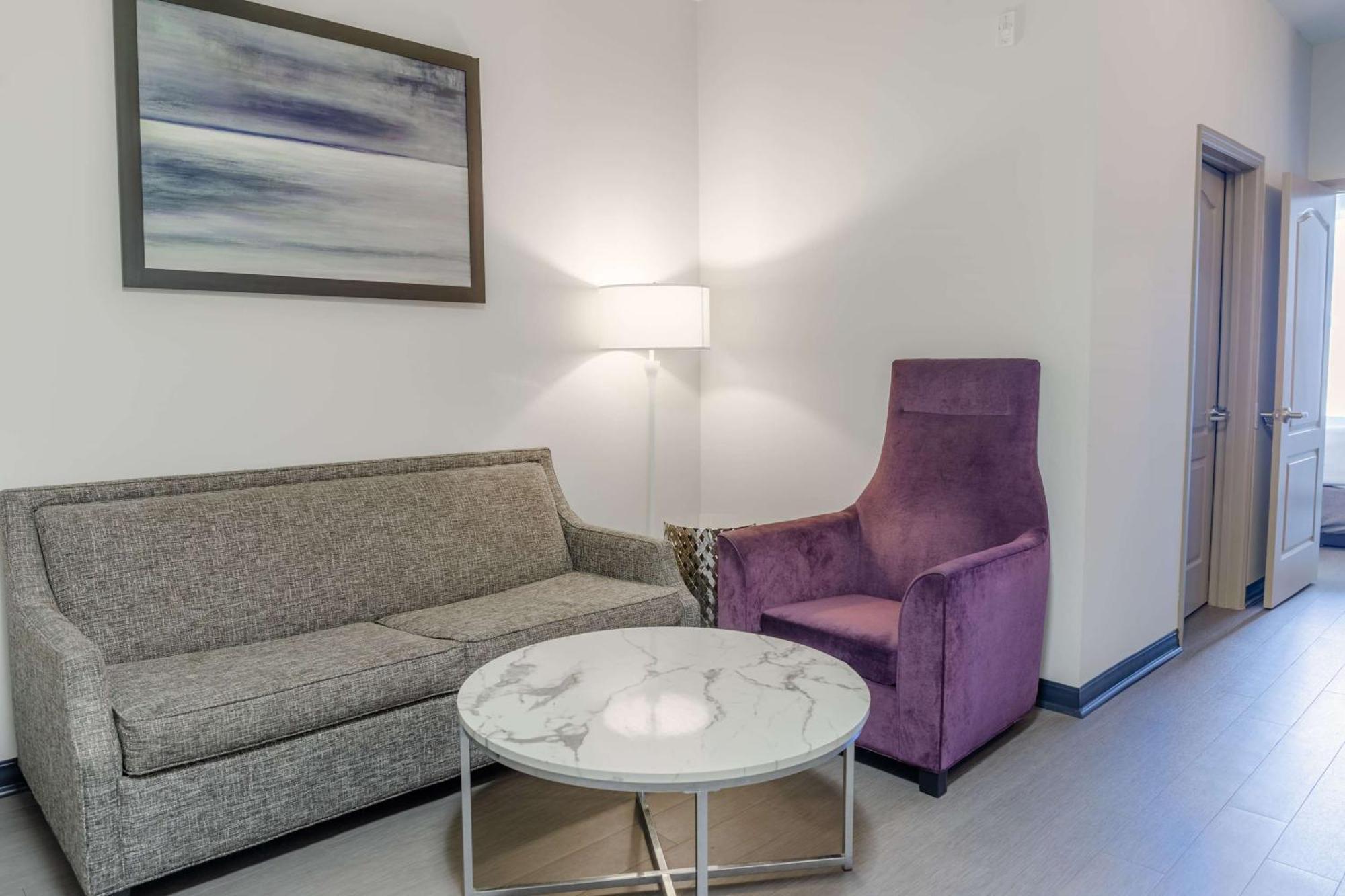 Tryp By Wyndham Savannah Bagian luar foto