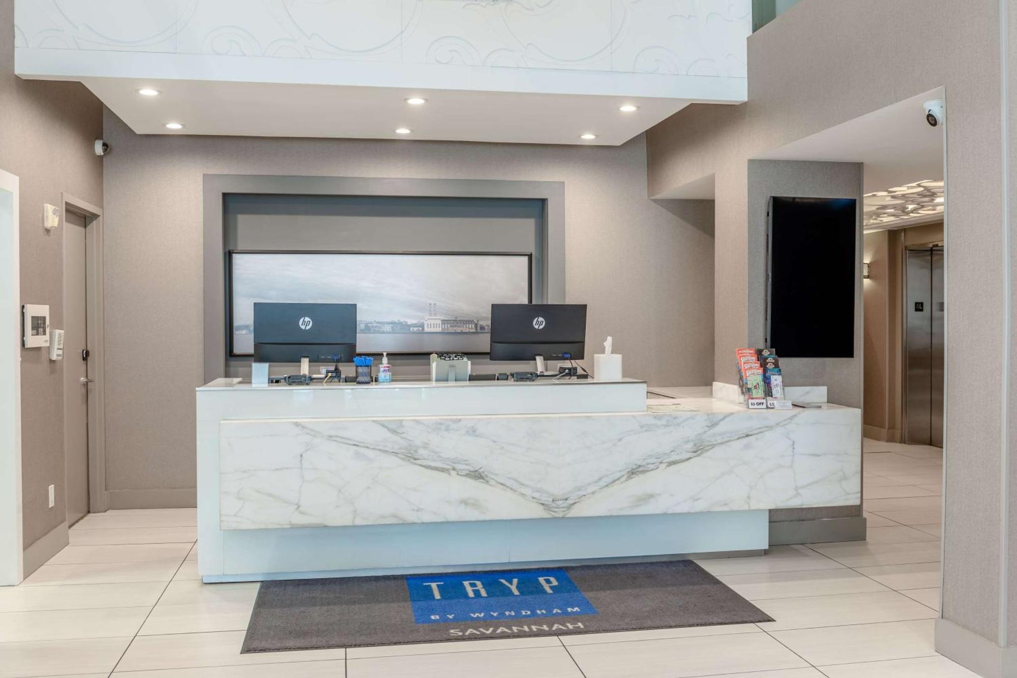 Tryp By Wyndham Savannah Bagian luar foto