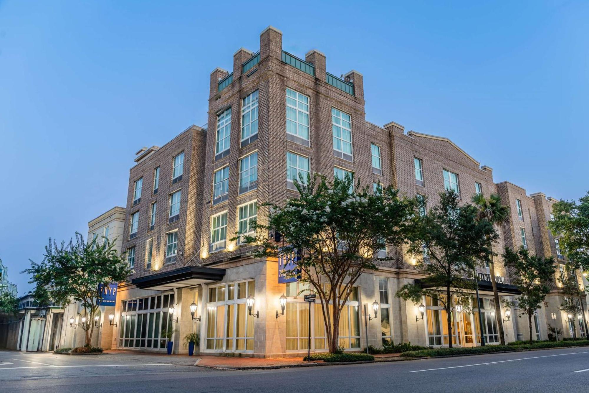 Tryp By Wyndham Savannah Bagian luar foto
