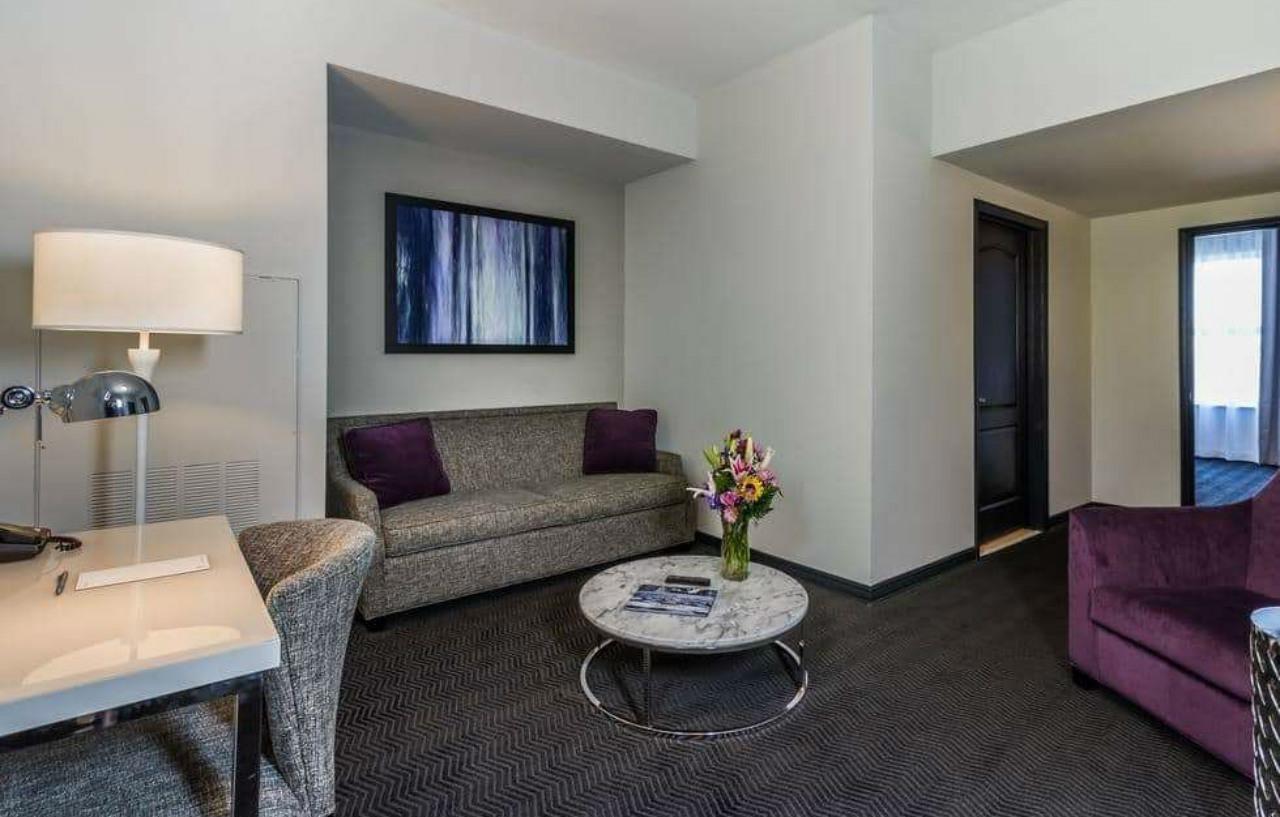 Tryp By Wyndham Savannah Bagian luar foto